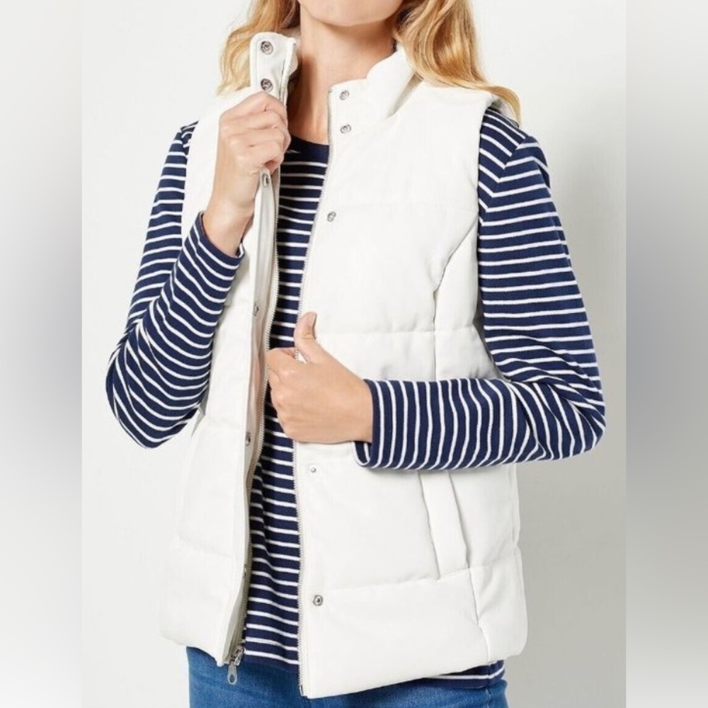 Isaac Mizrahi faux leather vest in ivory medium. NWOT